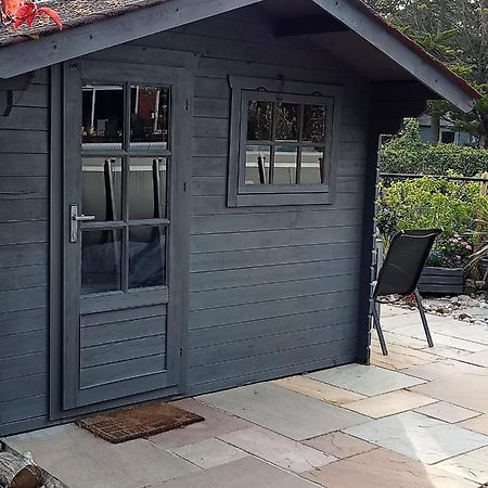 Delightful Cosy Cabin Margate Exterior photo