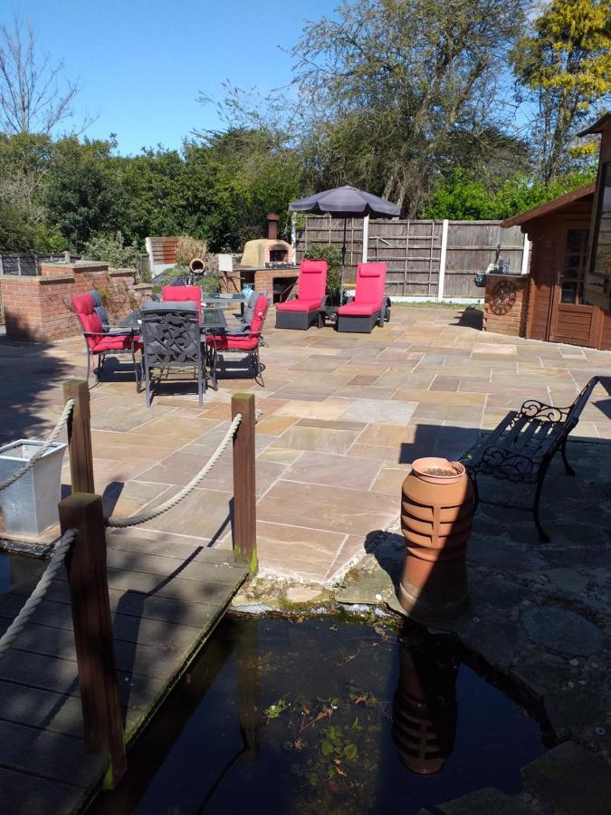 Delightful Cosy Cabin Margate Exterior photo