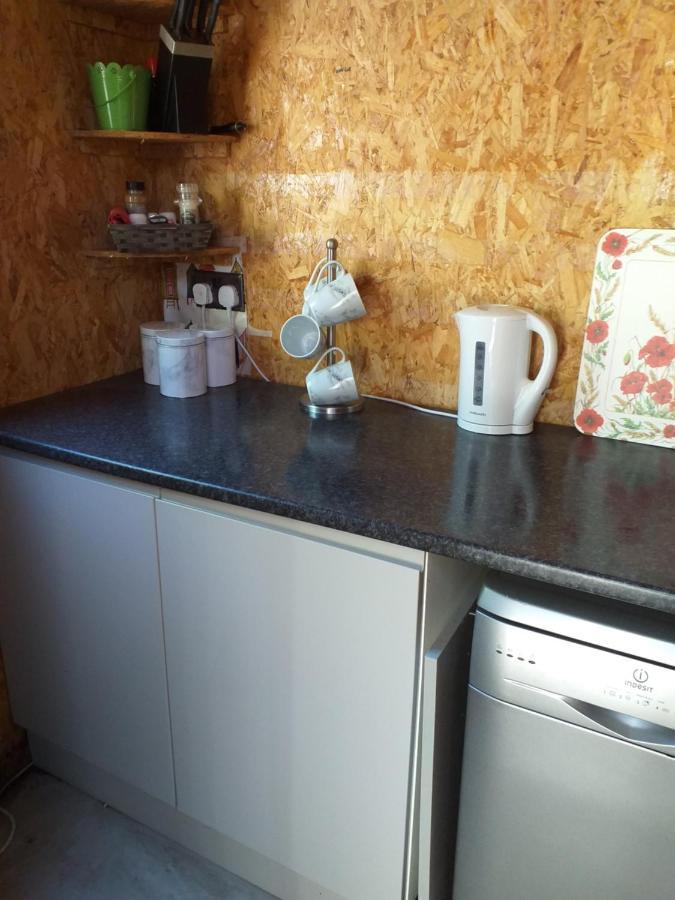 Delightful Cosy Cabin Margate Exterior photo