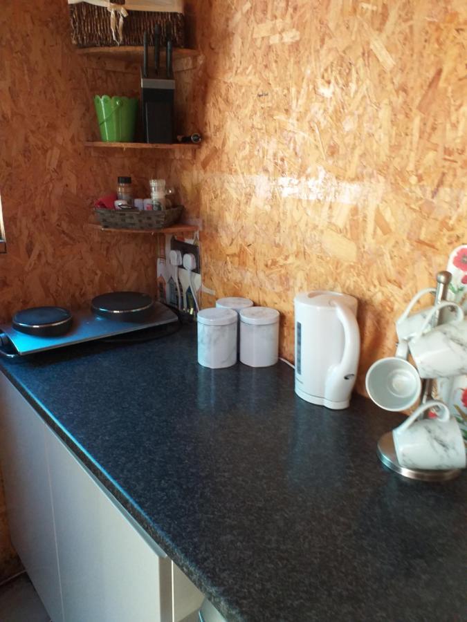 Delightful Cosy Cabin Margate Exterior photo